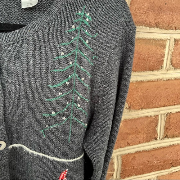 Geay button up Christmas cardigan. Size Medium - Picture 3 of 11